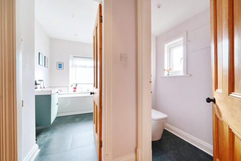 Bathroom/Wc