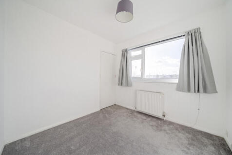 1373771-10-6900d0...