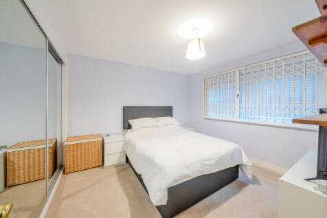 1385739-7-6929c1d...