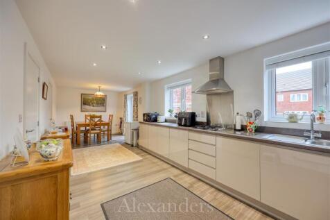 4 Elwell Grove-06.jpg