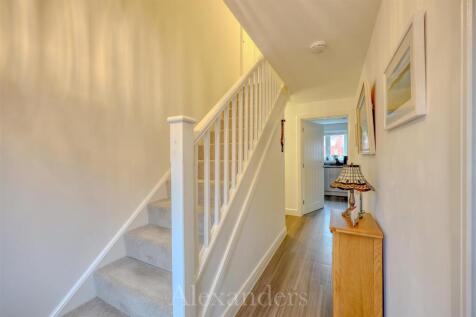 4 Elwell Grove-10.jpg