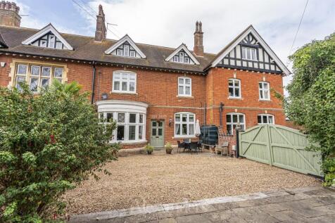 2 Pin fold court_-5.jpg