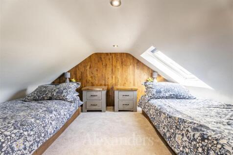 Annexe loft room