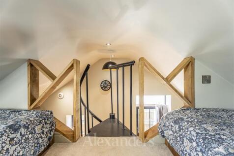Annexe loft room 2