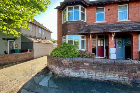 2 bedroom Ground floor Flat