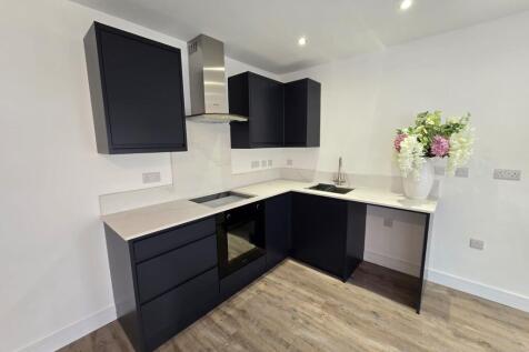 2 bedroom end terraced house