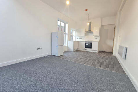1 bedroom flat Town Centre