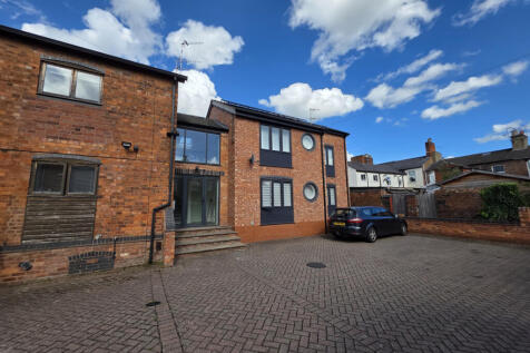 1 Bed Executive Maisonette