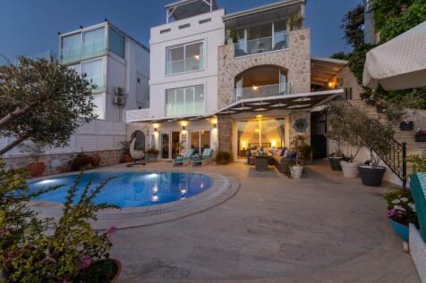 Property Image 8