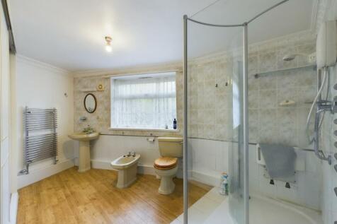 En-suite shower room