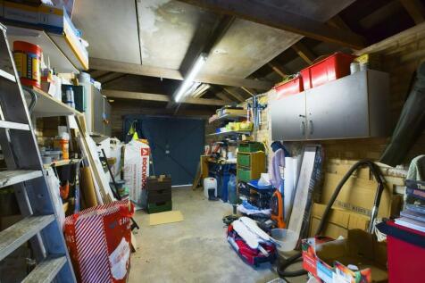 Garage/Workshop