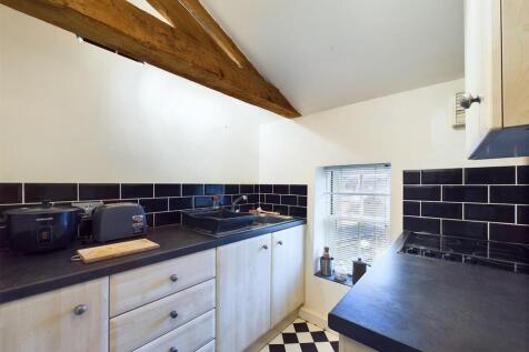 Flat 1 Kitchen