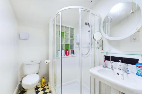 Flat 3 Ensuite Shower Room