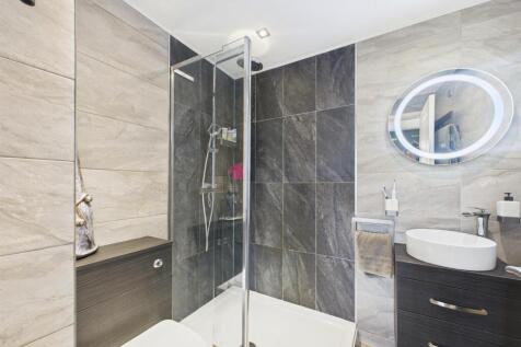 En-suite shower room