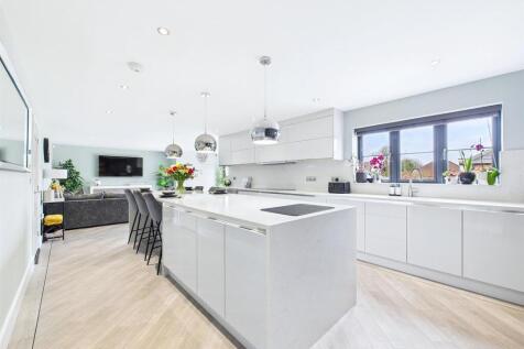 Open Plan Kitchen/Living/Dining Area