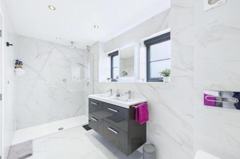 Ensuite Shower Room