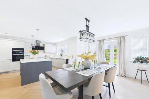 Open plan Living/Kitchen/Dining