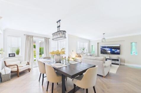 Open plan Living/Kitchen/Dining