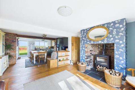Open Plan Kitchen/Living/Dining