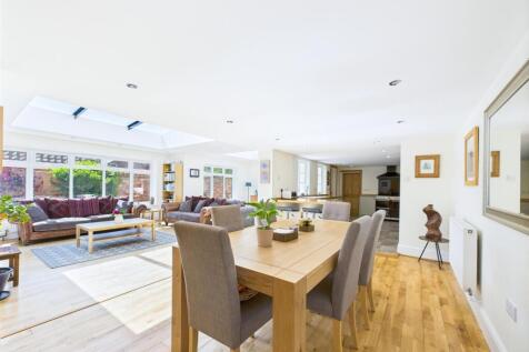 Open Plan Living/Dining Room
