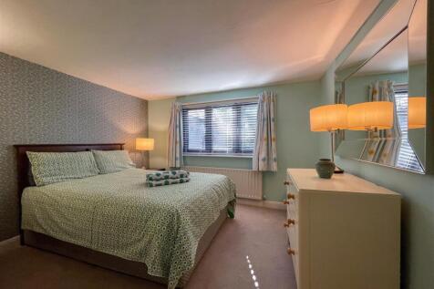 Front bedroom.jpg