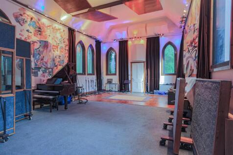 Chapel live room..jpg