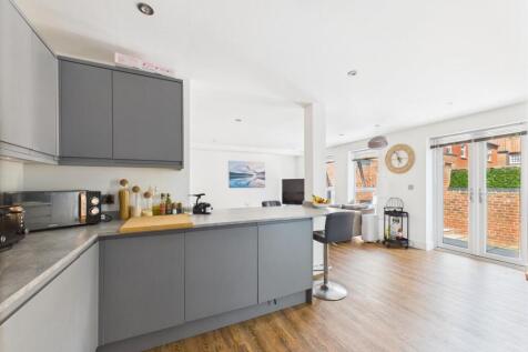 Open Plan Kitchen/Living/Dining Area