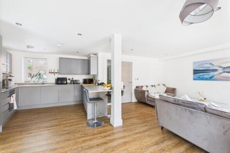 Open Plan Kitchen/Living/Dining Area