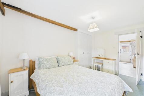 Hawthorn Bedroom 1