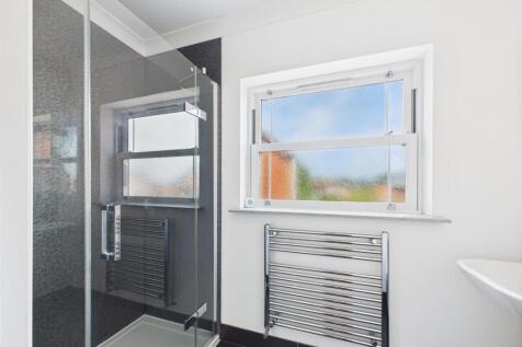 Bedroom 2 Ensuite