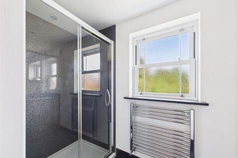 Bedroom 1 Ensuite