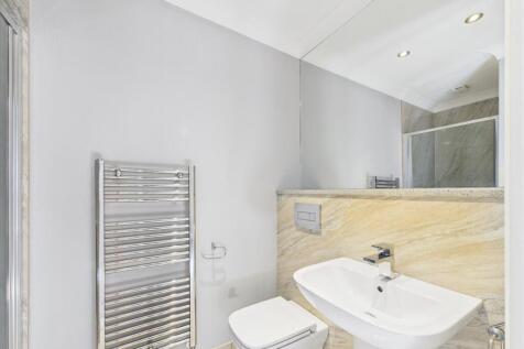 Bedroom 4 Ensuite