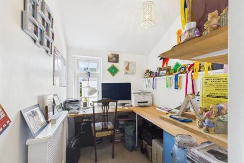 Bedroom 4/Office