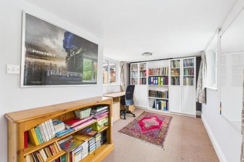 Bedroom 4/Office