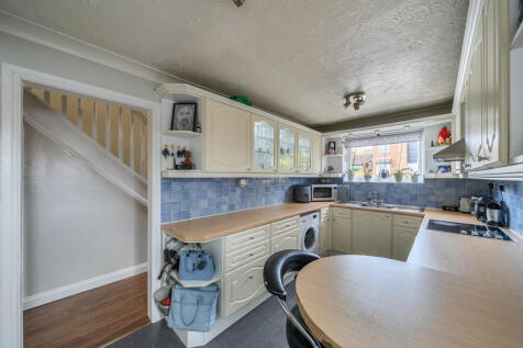 1373328-15-690897...