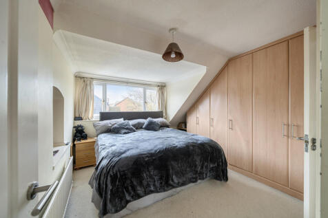 1373328-23-690898...