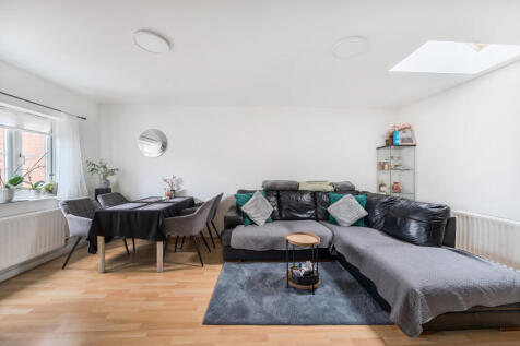 1386127-9-692d6cc...