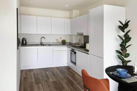 Kitchen with integrated appliances