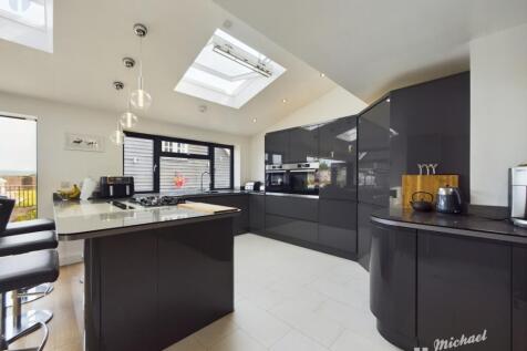 CAM01064G0-PR0399-STILL008