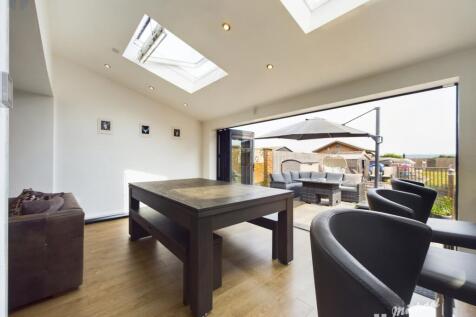 CAM01064G0-PR0399-STILL012