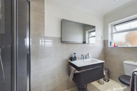 CAM01064G0-PR0399-STILL023