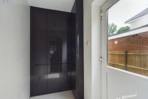 CAM01064G0-PR0399-STILL006