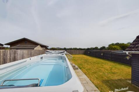 CAM01064G0-PR0399-STILL016