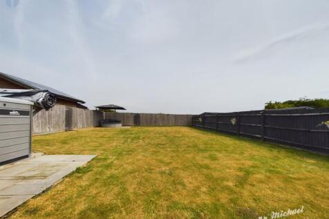 CAM01064G0-PR0399-STILL017