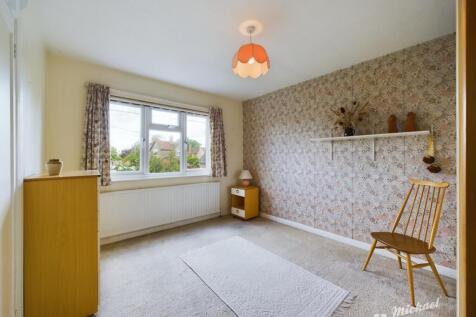 CAM02538G0-PR0294-STILL032
