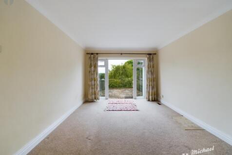 CAM03218G0-PR0261-STILL017