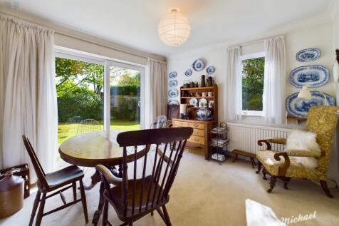 7 Dining Room.jpeg