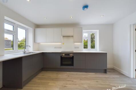 CAM03218G0-PR0309-STILL003