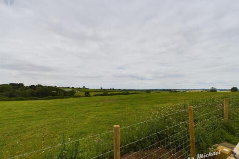 CAM03218G0-PR0309-STILL027