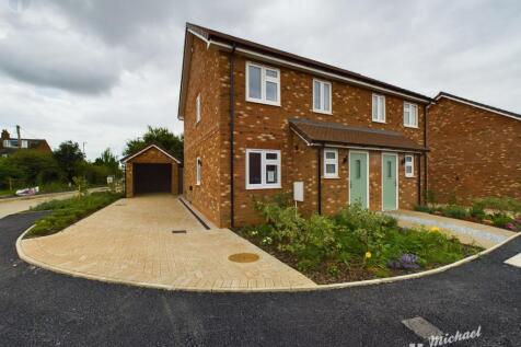 CAM03218G0-PR0309-STILL019